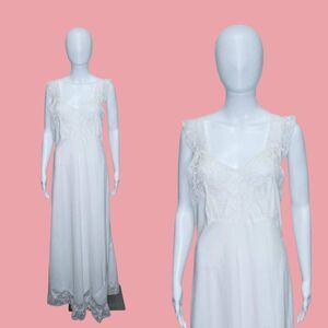 1940s-1950s White ANN'S NIGHTIE Lace Trim Maxi SLIP Dress. Small-Medium. As Is